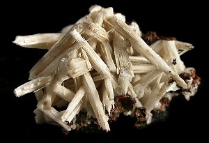 Cerusita con hábito reticulado